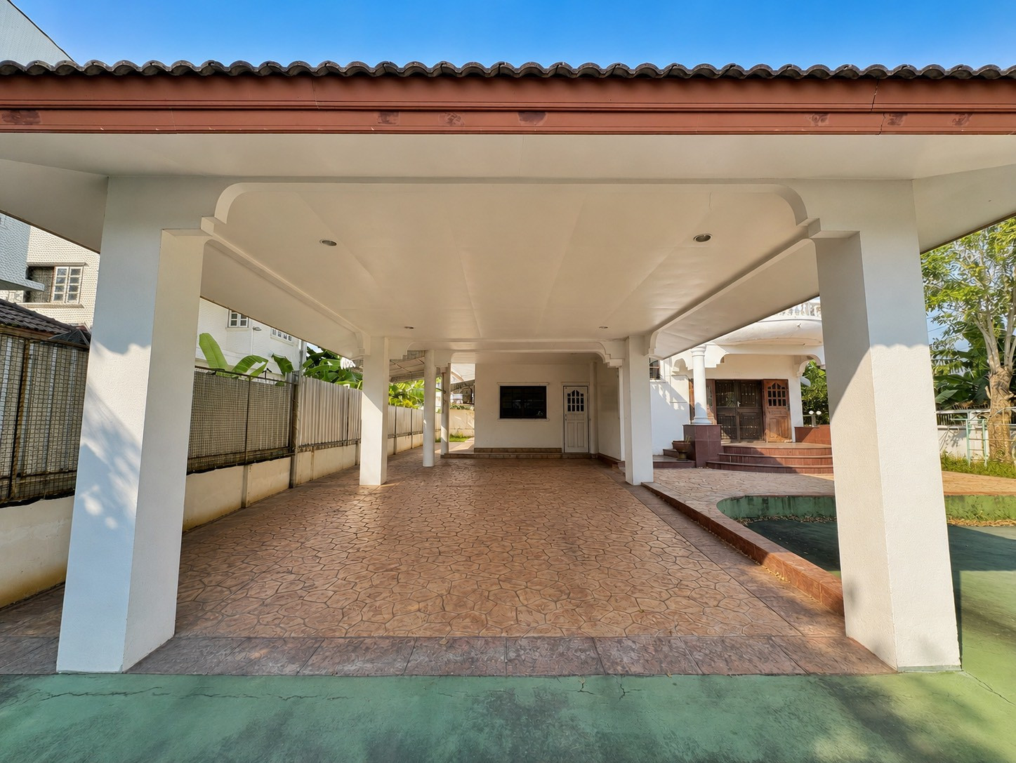 Land and house for sale, first 250 sq m, Main Road, Phasaree, Phutthamonthon Sai 2, Soi 5 | Suitable for building a luxury house / renovation – รูปที่ 3