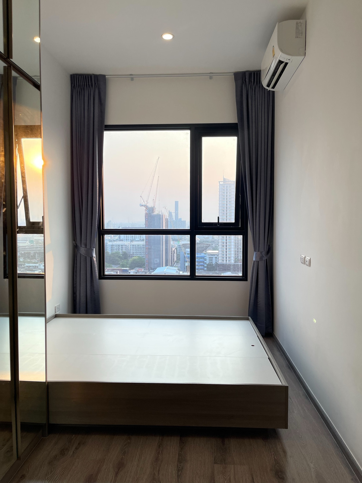 27 ตร.ม ราคาดีกว่านี้ หาได้บอกด้วย!! ตำแหน่งห้องหายาก วิว Sukhumvit Skyline + แม่น้ำ! โอกาสทองนักลงทุน! ขายคอนโดไนท์บริดจ์ไพร์ม อ่อนนุช (Knightsbridge Prime Onnut)  – รูปที่ 2
