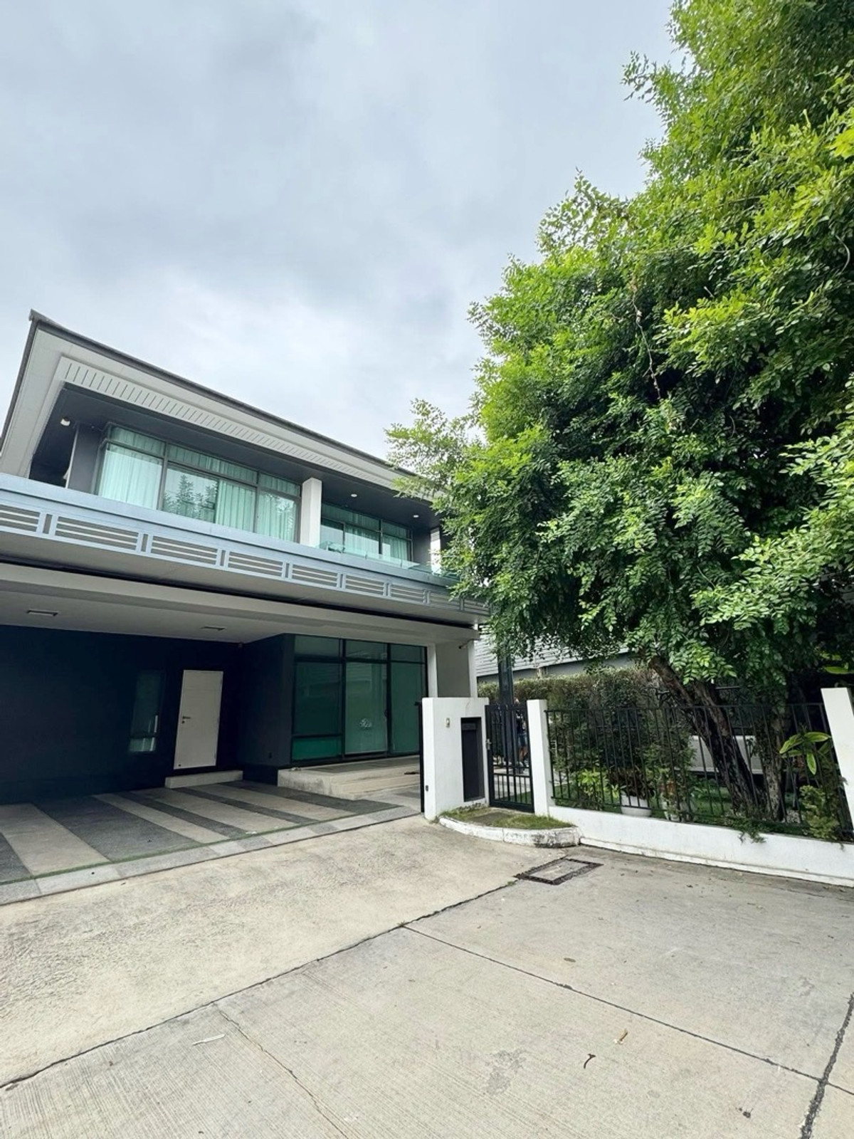 ขาย 15.5 ล. บ้านเดี่ยว  เศรษฐสิริ กรุงเทพกรีฑา 