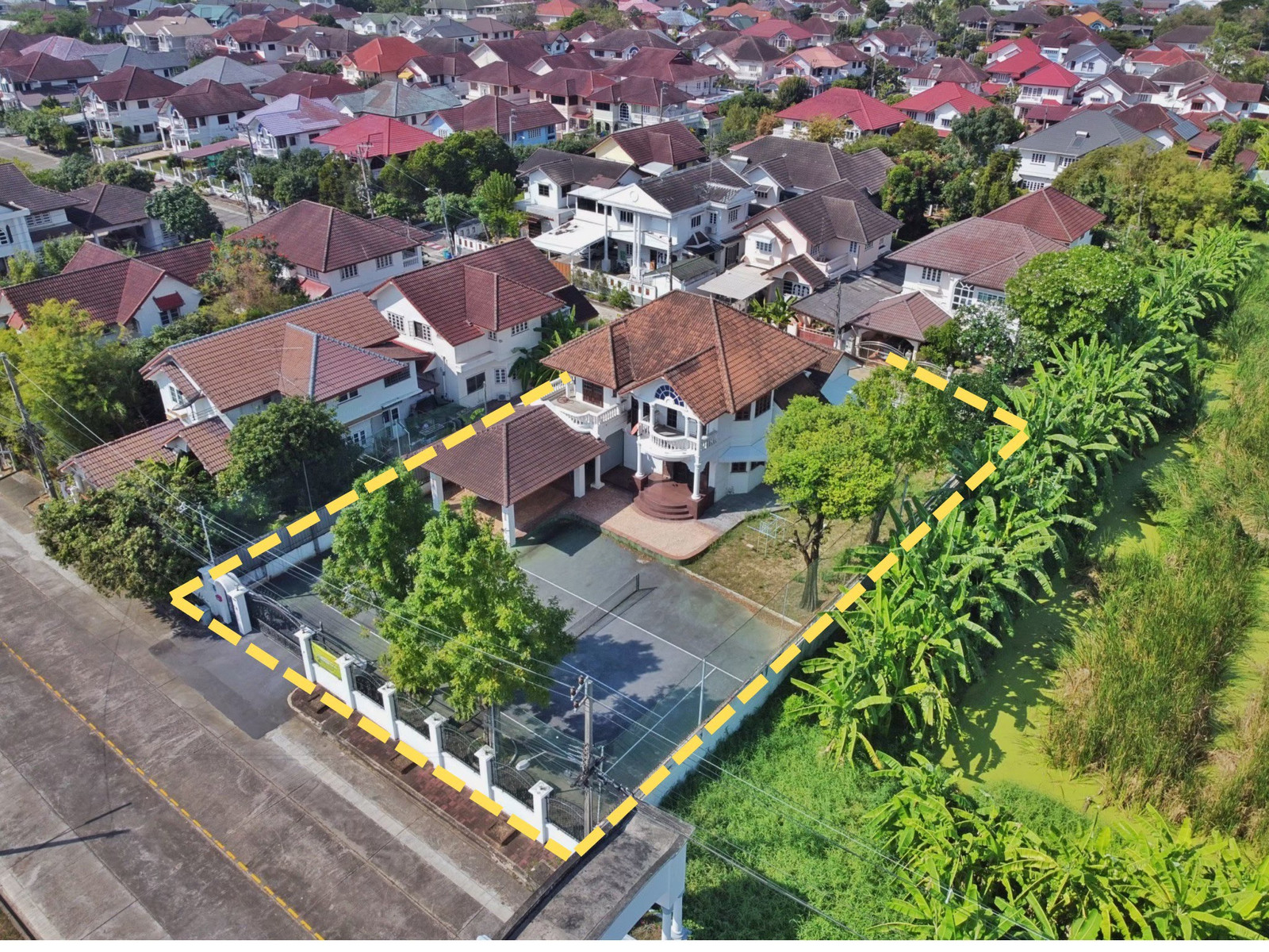 Land and house for sale, first 250 sq m, Main Road, Phasaree, Phutthamonthon Sai 2, Soi 5 | Suitable for building a luxury house / renovation – รูปที่ 2