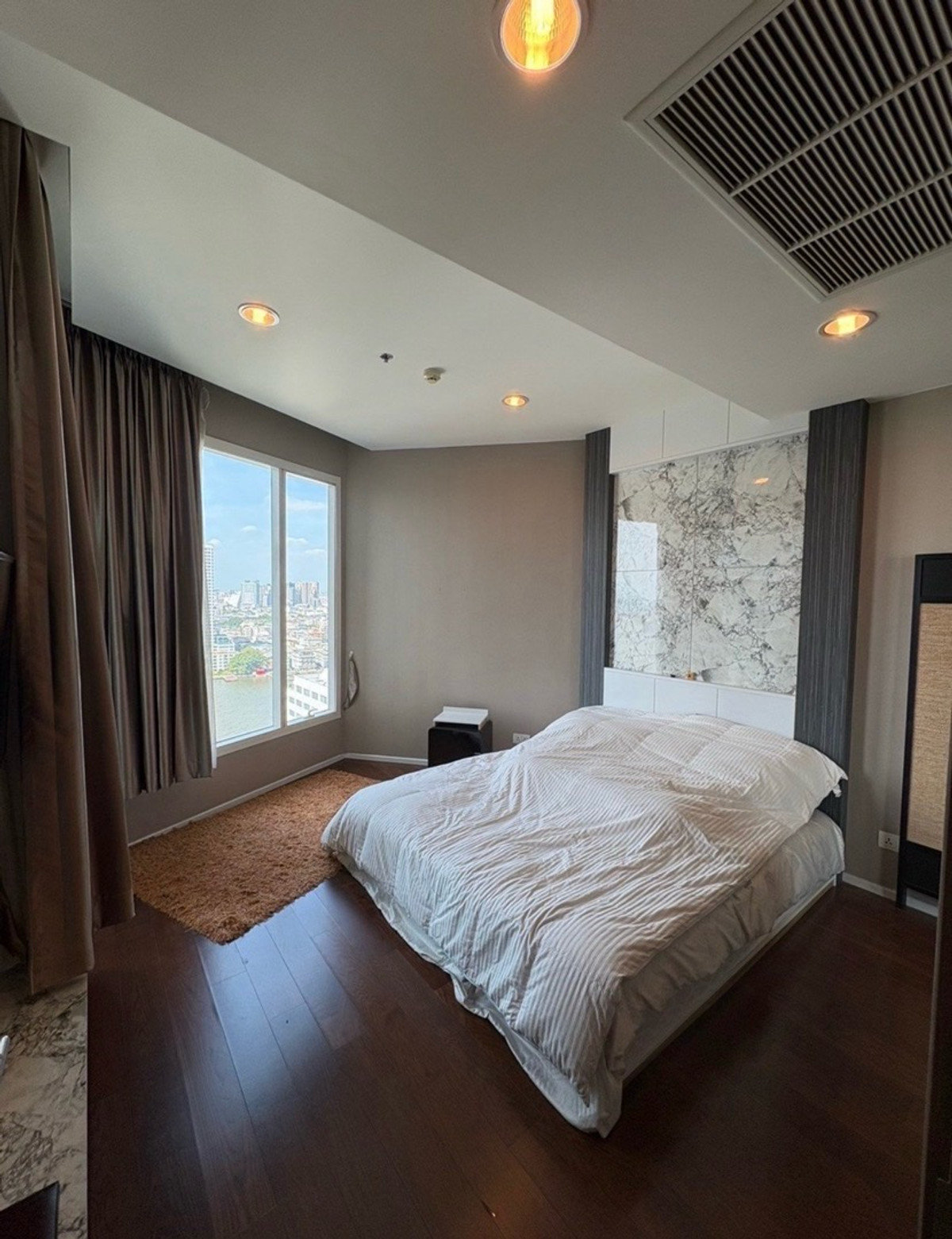 ขายคอนโด Menam Residences (แม่น้ำ เรสซิเดนท์) วิวแม่น้ำเจ้าพระยา ขายคอนโด Menam Residences (แม่น้ำ เรสซิเดนท์) วิวแม่น้ำเจ้าพระยา