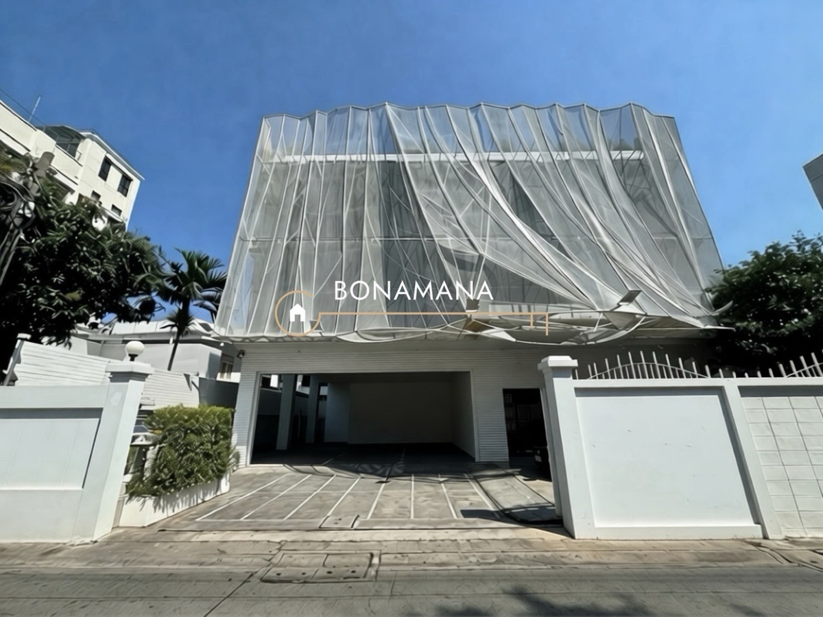 For rent, building/business space, fully furnished, Thonglor (BTS Thonglor 2.2km) For rent, building/business space, fully furnished, Thonglor (BTS Thonglor 2.2km)
