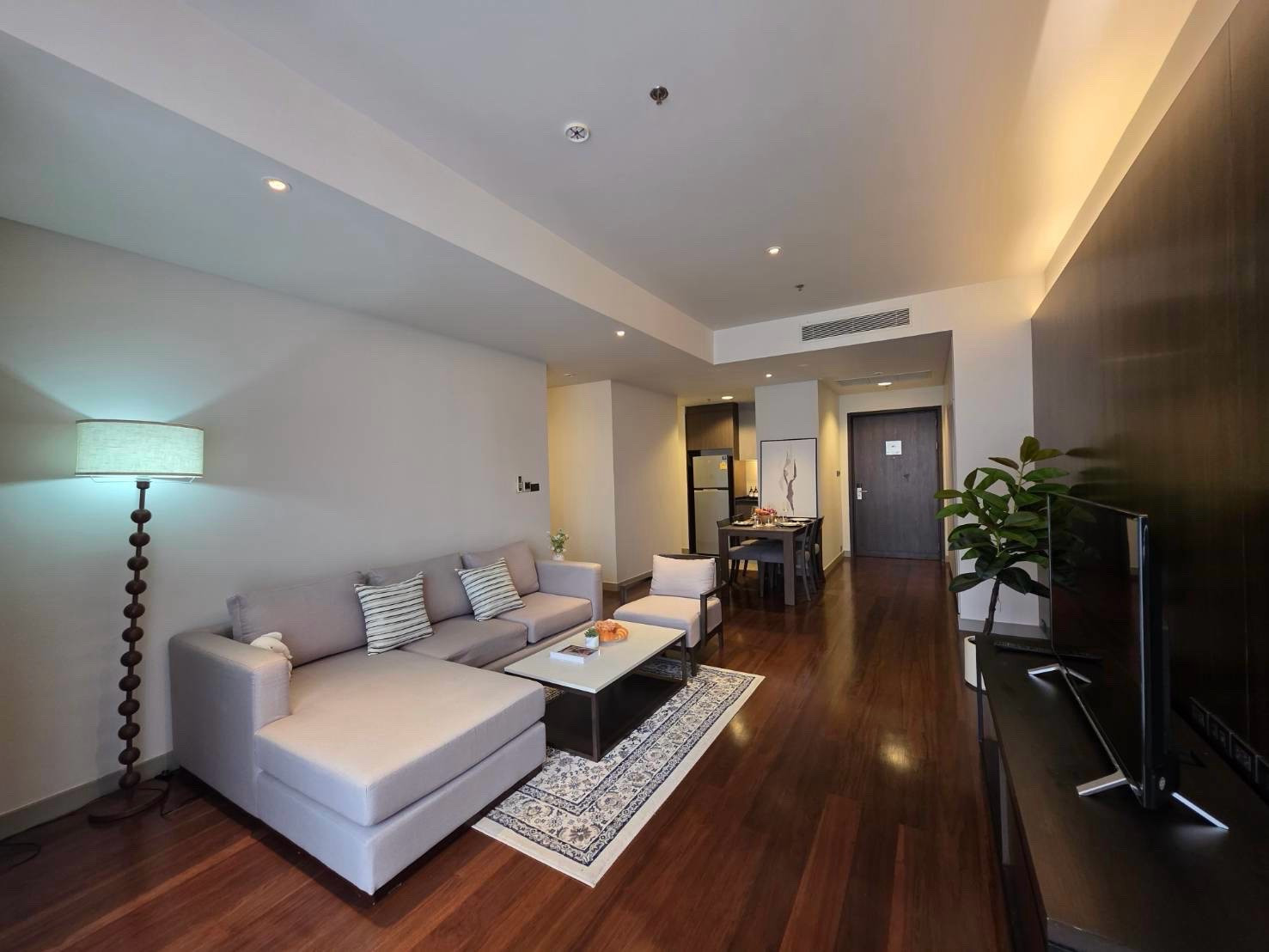 FOR RENT 🏢 Serviced Apartment 2-4 Bedroom | BTS Phormpong FOR RENT 🏢 Serviced Apartment 2-4 Bedroom | BTS Phormpong