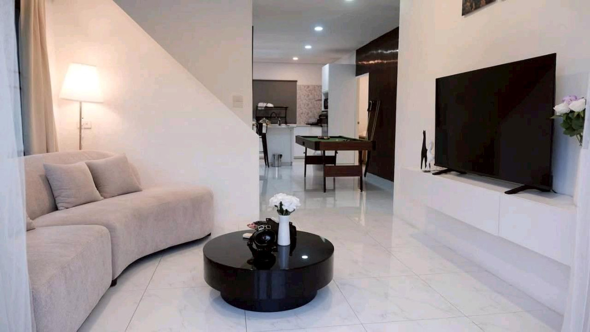 ให้เช่าบ้านเดี่ยวสุขุมวิท 103 Pool villa ทำธุรกิจ Airbnb ได้ 🗽🎎🎎 素坤逸路103巷独栋别墅出租。带泳池，适合Airbnb民宿经营。 – รูปที่ 3