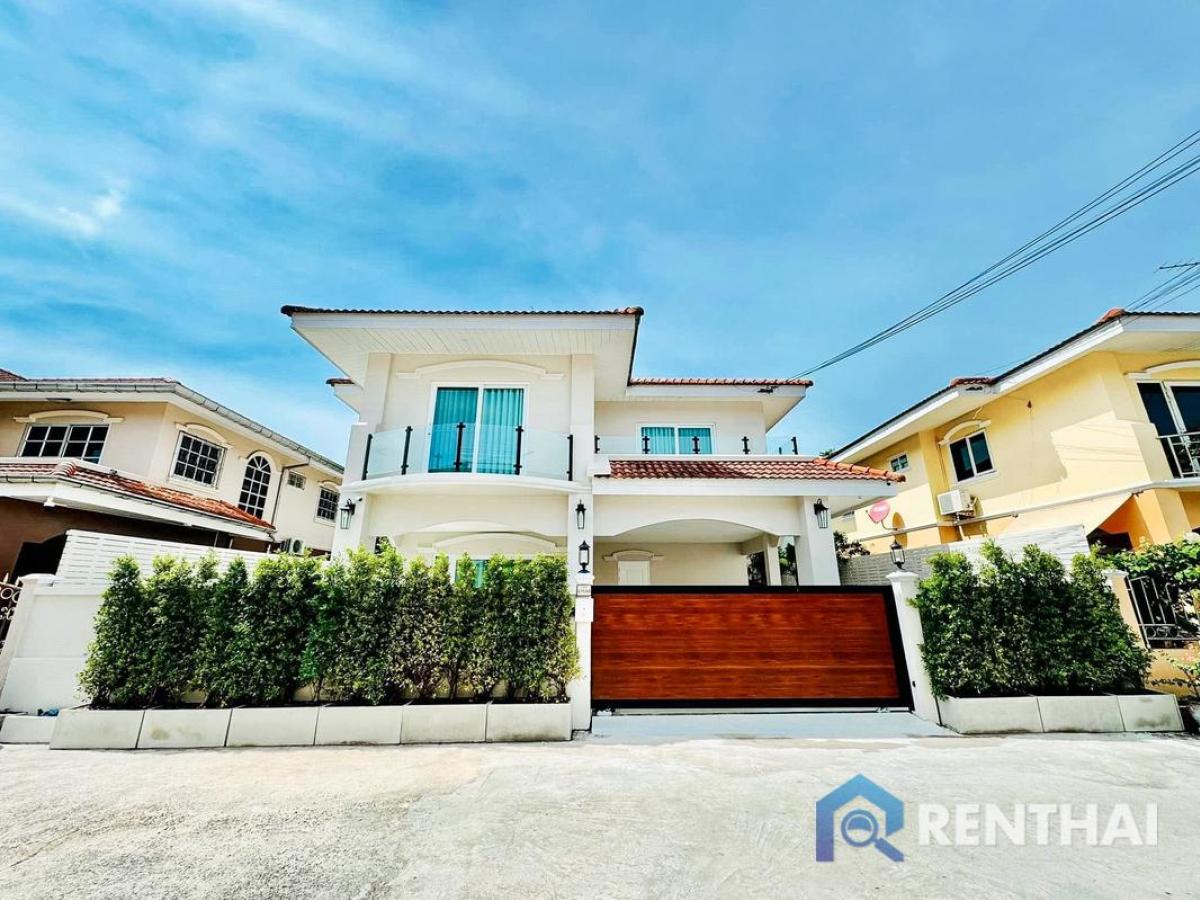 For sale house 4 bedrooms at Na Kluea
