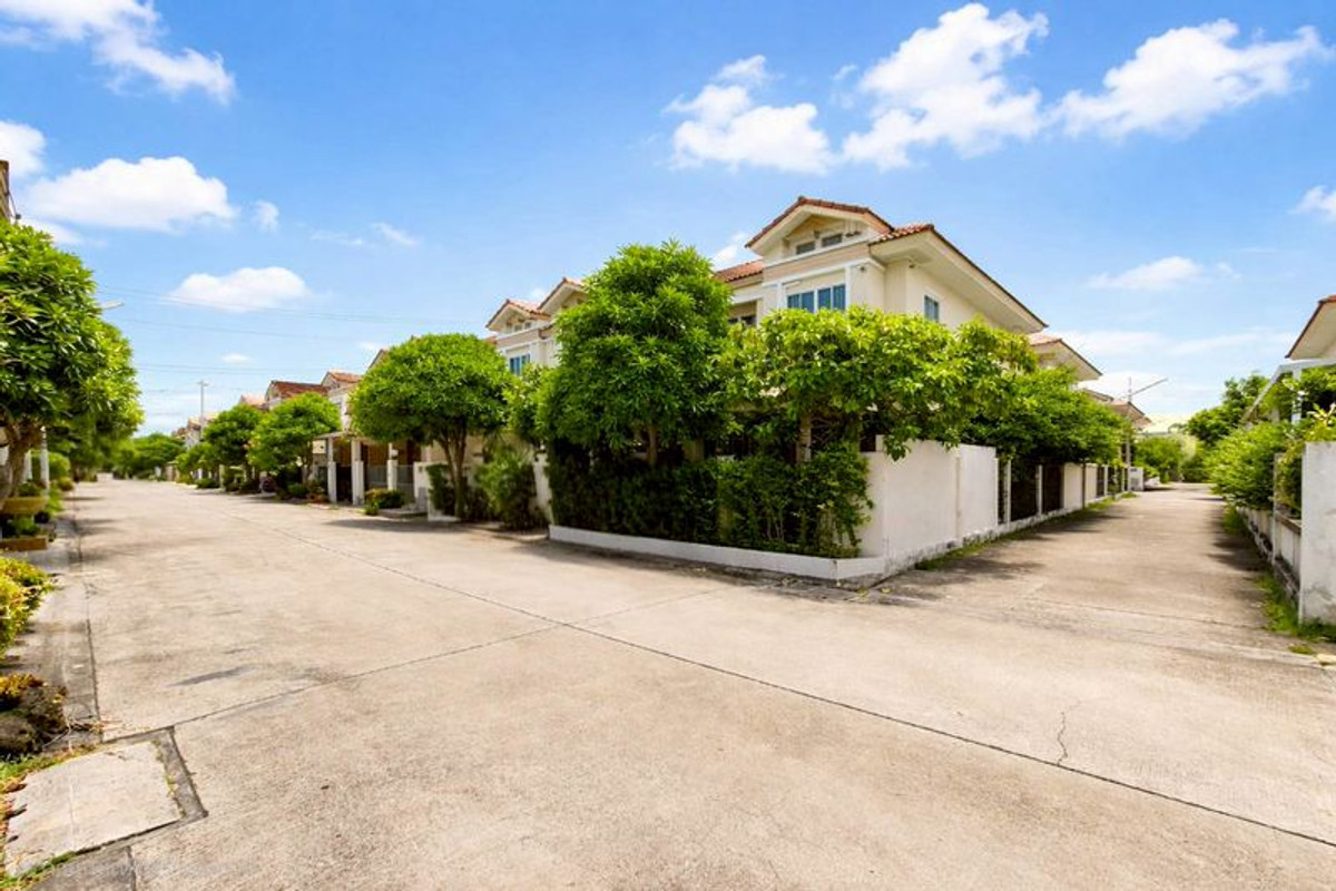 Townhome for sale, 2 pairs, 2 floors, Theerin Town Village, Phetkasem 48, Intersection 20, area 57.8 sq m, Bang Duan Subdistrict, Phasi Charoen District, Bangkok Townhome for sale, 2 pairs, 2 floors, Theerin Town Village, Phetkasem 48, Intersection 20, area 57.8 sq m, Bang Duan Subdistrict, Phasi Charoen District, Bangkok