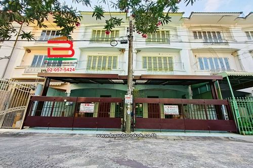 ทาวน์โฮม เนื้อที่ 18 ตร.ว. หมู่บ้านสรานนท์ (ติวานนท์-ปากเกร็ด 19) ถนนติวานนท์-ปากเกร็ด ตำบลบางพูด อำเภอปากเกร็ด นนทบุรี