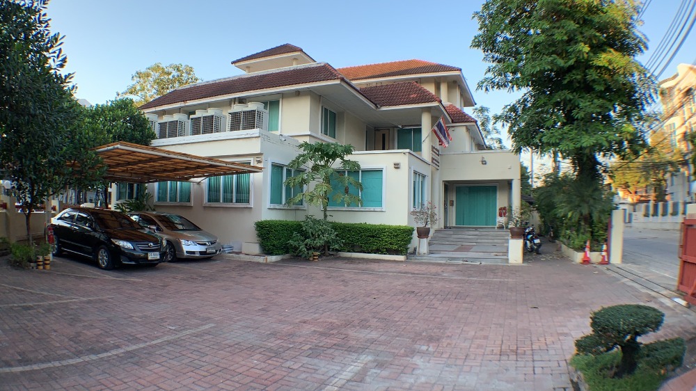 Office for sale, 3-storey home office, already rich behind the corner, Town in Town, 183 sq m, the cheapest in this area