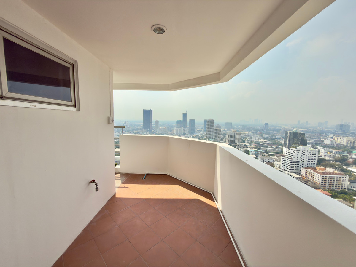 The Waterford Diamond / good maintainance near bts phrom phong & bts thong lo / 3 bed 146 sq.m.Tel. 0937890899