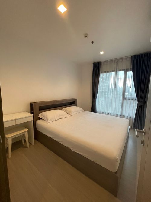 Life Asoke Rama9 ----Newly renovate ----