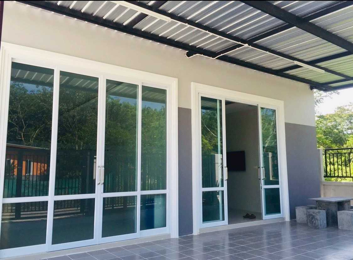ขายบ้านเดี่ยวทำเลเมืองสตูล ฟังก์ชันครบ อยู่สบาย พร้อมเฟอร์นิเจอร์ทั้งหลัง – รูปที่ 2