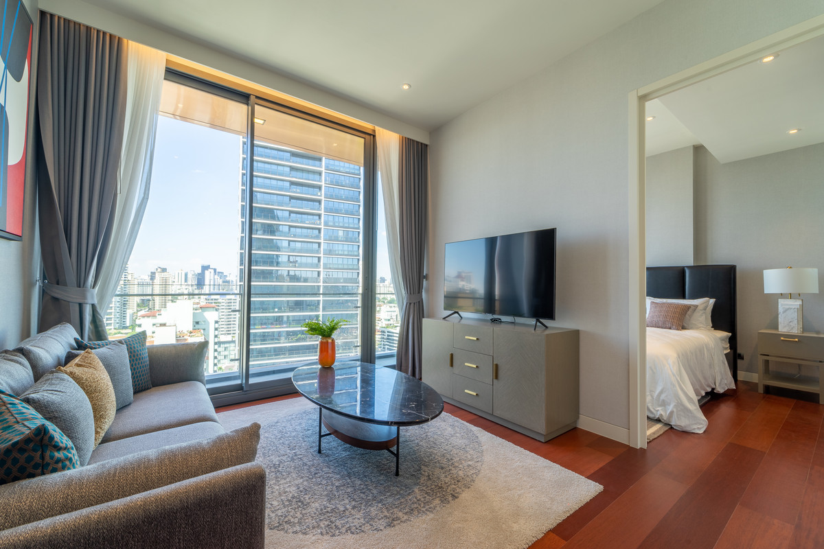 Luxury condo in the heart of Thonglor, HUN by YOO, 1 bedroom, 48.75 sq m, easy travel, near BTS | only 60,000, ready to move in
