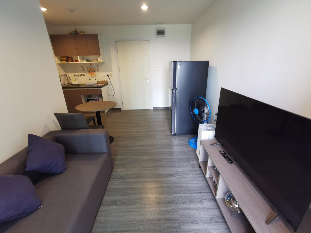 (Code SM1710) Condo for sale: The Trust Condo @ BTS Erawan: The Trust Condo @ BTS Erawan, near BTS Erawan.