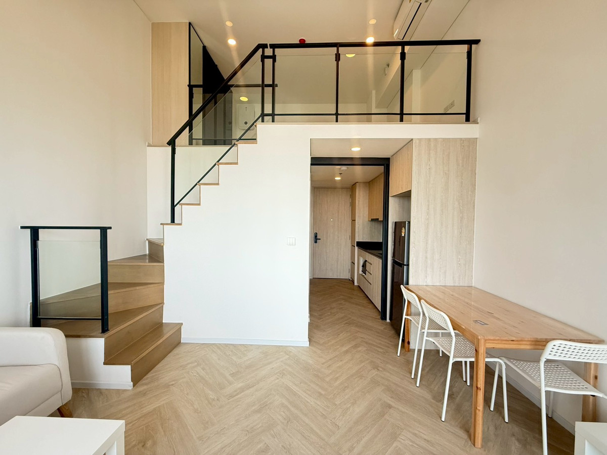 📍For rent 1-bed Duplex Live your best life in this stylish 2-story layout