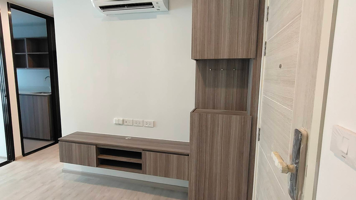 For sale: 1 bedroom, kitchen, balcony, Condo The Origin Sukhumvit 105, swimming pool view. For sale: 1 bedroom, kitchen, balcony, Condo The Origin Sukhumvit 105, swimming pool view.