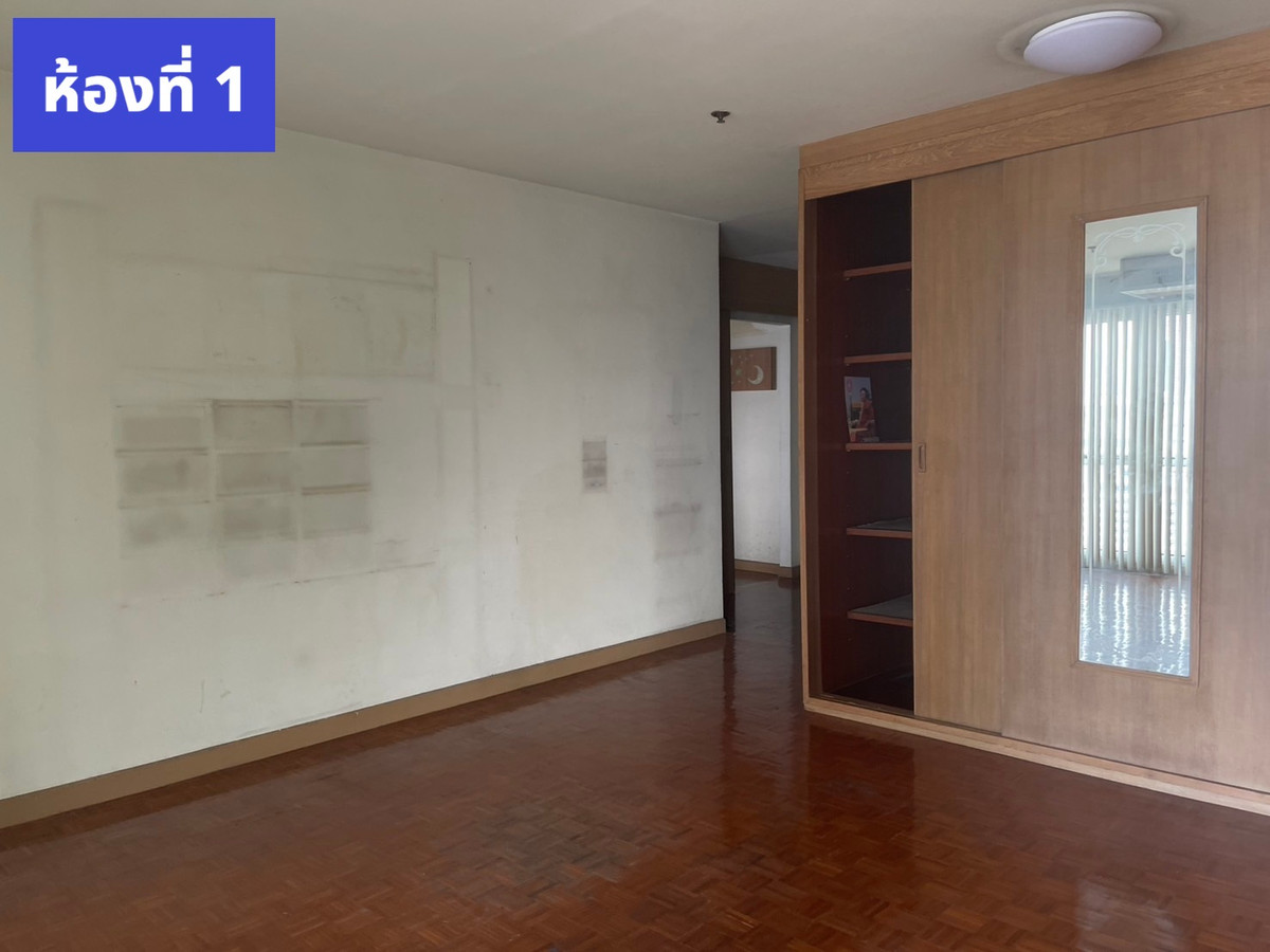 Condo room for sale Silom Suite (Sathorn 12)
