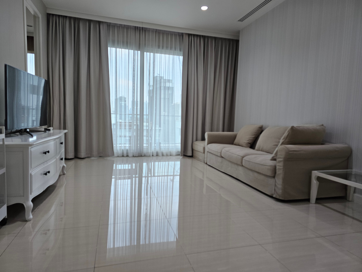185 Rajadamri for sale, 2 bedrooms, 2 bathrooms, area 108 sq m, 29.9 million baht. If interested, call Nong 096-2615656. Ready to make an appointment to visit every day. For Sale 185 Rajadamri 2bed 2 bath 108 Sq,m Rental price 29.9 MB call Nong 096-261565 185 Rajadamri for sale, 2 bedrooms, 2 bathrooms, area 108 sq m, 29.9 million baht. If interested, call Nong 096-2615656. Ready to make an appointment to visit every day. For Sale 185 Rajadamri 2bed 2 bath 108 Sq,m Rental price 29.9 MB call Nong 096-261565