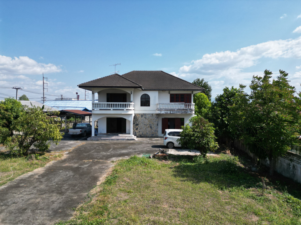 Single house for sale in the heart of Nakhon Thai District. 334 sq m, 2 rai 40 sq wah. Close to government offices. Single house for sale in the heart of Nakhon Thai District. 334 sq m, 2 rai 40 sq wah. Close to government offices.