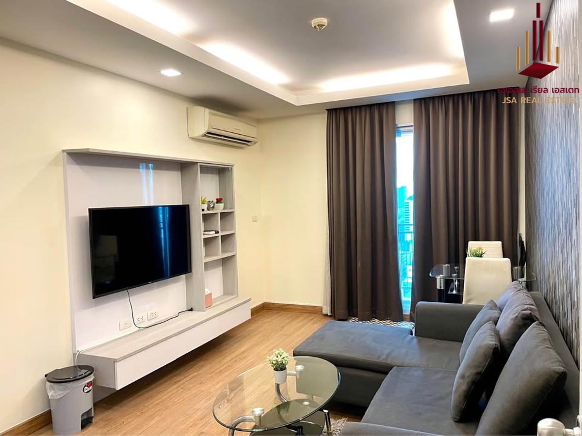 ✨ For Rent: Thru Thonglor Condo ✨💰 Only 30,000 THB/month