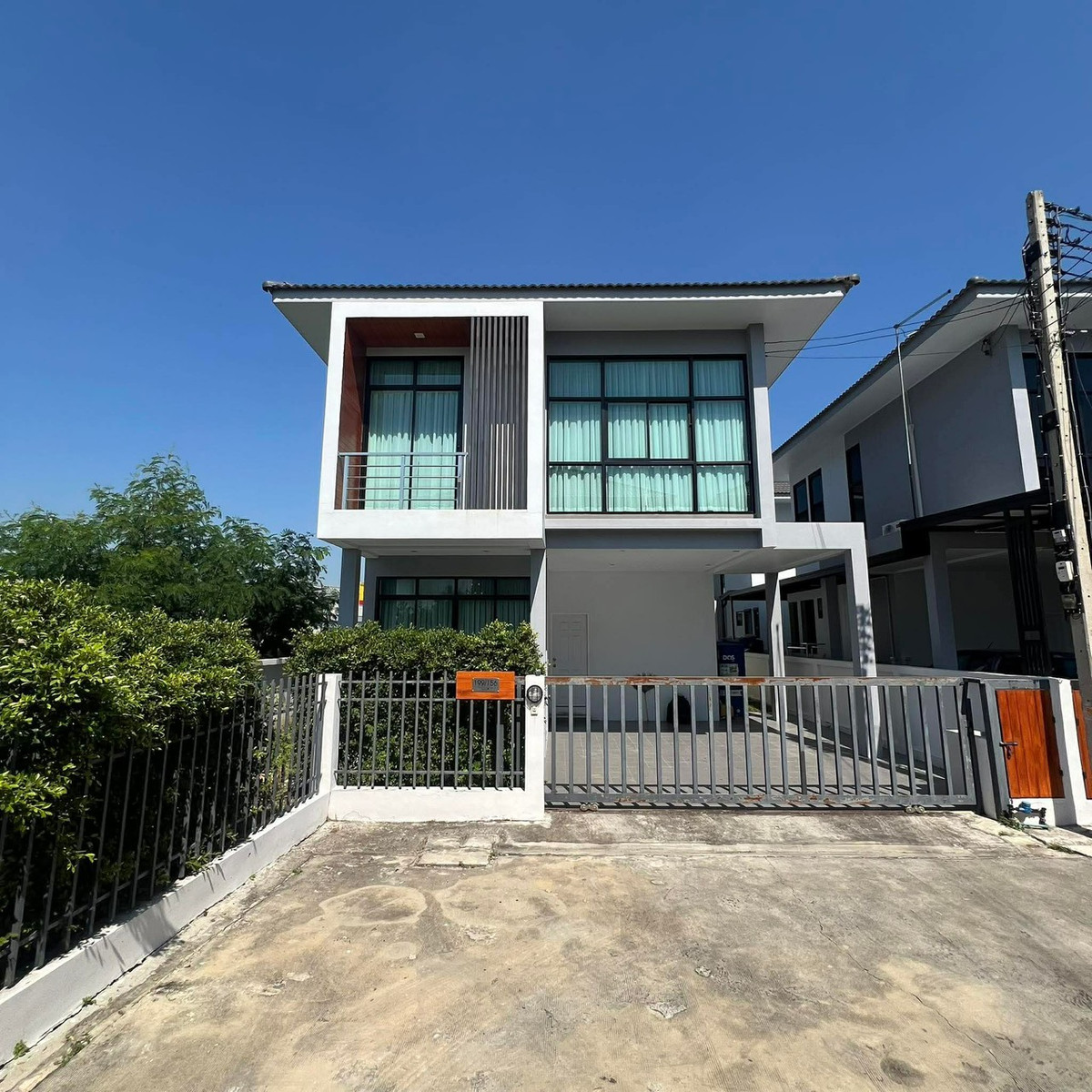 ขายบ้านเดี่ยว โครงการเดอะไลฟ์ อยุธยา บางประอิน ขนาด 41.6 ตร.ว. พื้นที่ใช้สอย 166.4 ตร.ม. 3 ห้องนอน ติดถนนใหญ่ ราคา 4,390,000 บาท ขายบ้านเดี่ยว โครงการเดอะไลฟ์ อยุธยา บางประอิน ขนาด 41.6 ตร.ว. พื้นที่ใช้สอย 166.4 ตร.ม. 3 ห้องนอน ติดถนนใหญ่ ราคา 4,390,000 บาท