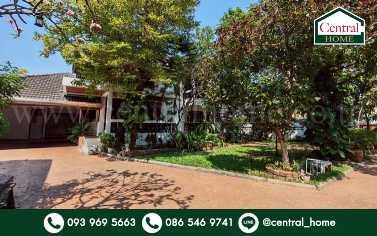 Single house with land, 232 sq m, Soi Lat Phrao 107, near Rattana Bundit University.