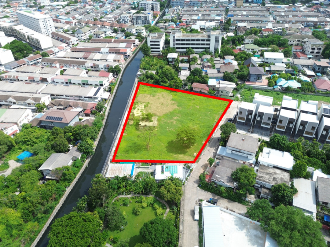 ขาย ที่ดิน ลาดพร้าว 101 ซอย 7 ขนาด 2 ไร่ 3 งาน 46 ตรว ใกล้ถ.ลาดพร้าวแค่ 850 ม. DD