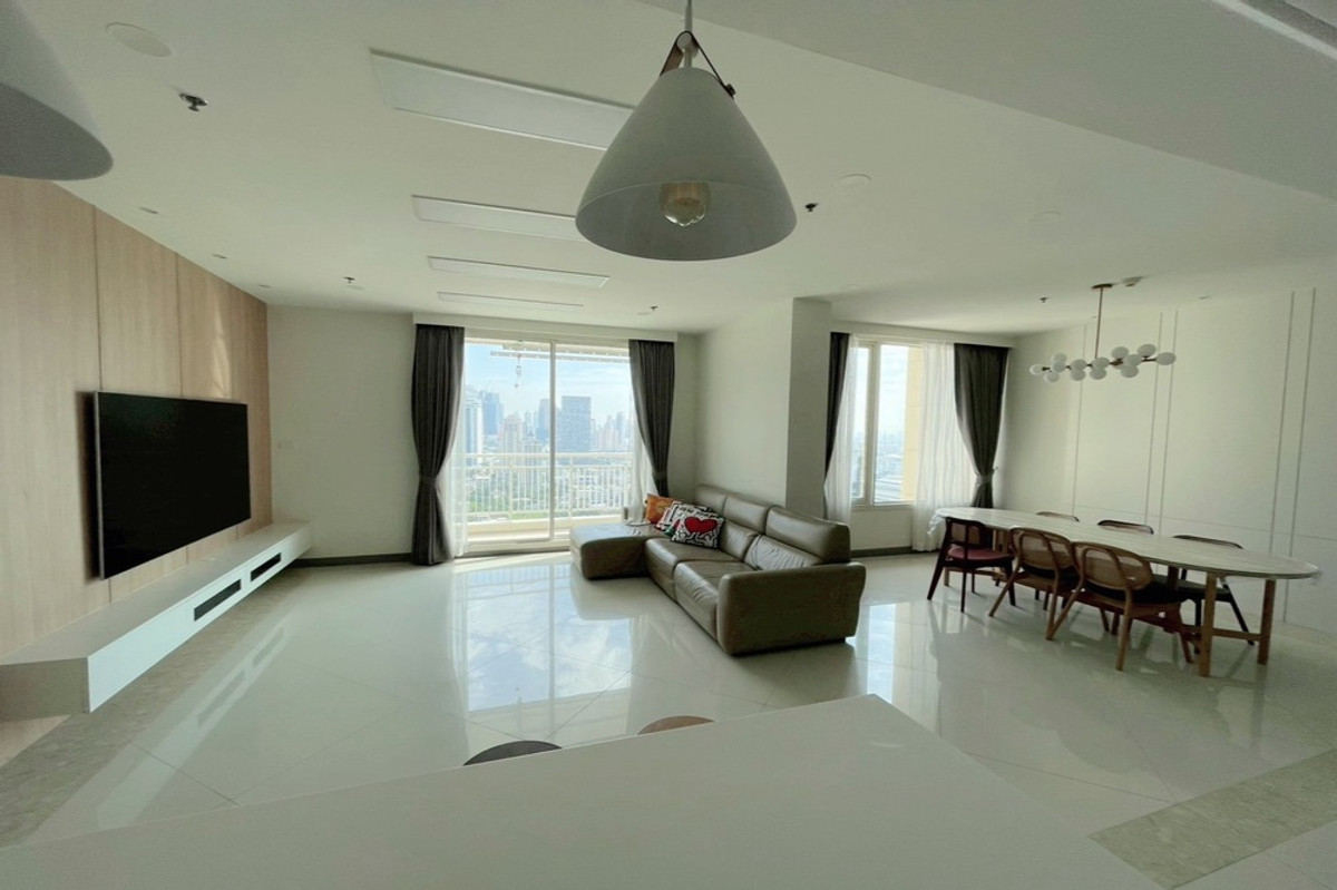 🔥 For Sale !! Wide living room, rare item !! 🔥 Code C20260200002..........The Empire Place, 3 bedroom, 4 bathroom, high floor 29++, furnished, Special Deal!!📣📣 