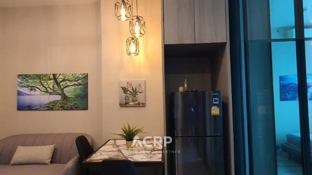 For Sale !! “Knightsbridge Collage Ramkhamhaeng“ – Pool View Unit 3-Meter High Ceiling! For Sale !! “Knightsbridge Collage Ramkhamhaeng“ – Pool View Unit 3-Meter High Ceiling!
