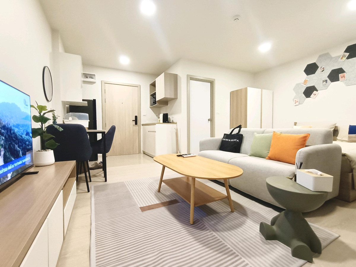New condo with premium lifestyle, ready for move in