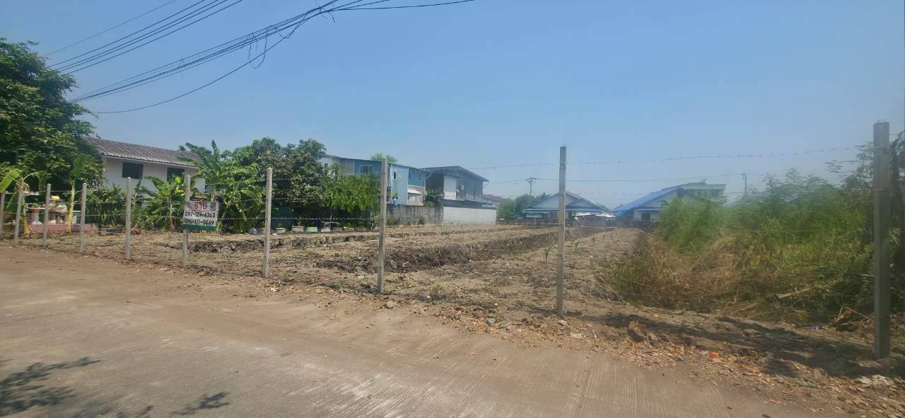 ขาย ที่ดิน 1 ไร่ ซอยสวนผัก 50 แปลงสี่เหลี่ยมผืนผ้าสวย ทำเลดี