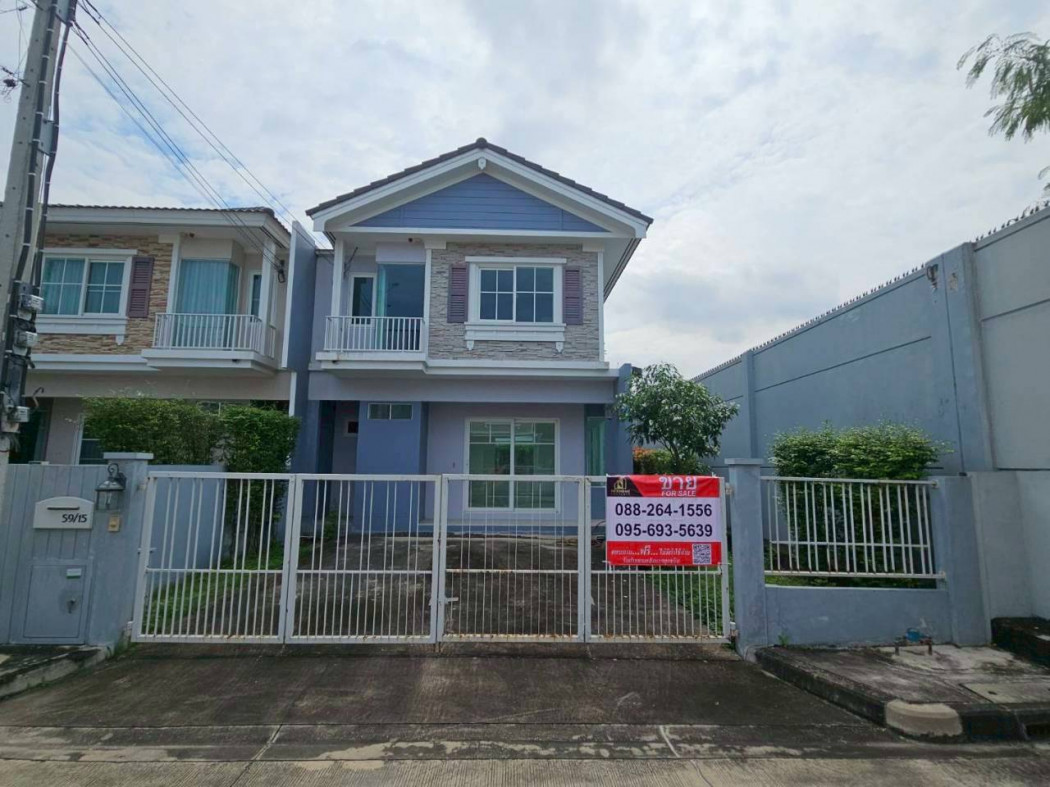 Twin house for sale, corner unit, Villaggio Pinklao - Salaya, 132 sq m, 35.3 sq wa. Twin house for sale, corner unit, Villaggio Pinklao - Salaya, 132 sq m, 35.3 sq wa.