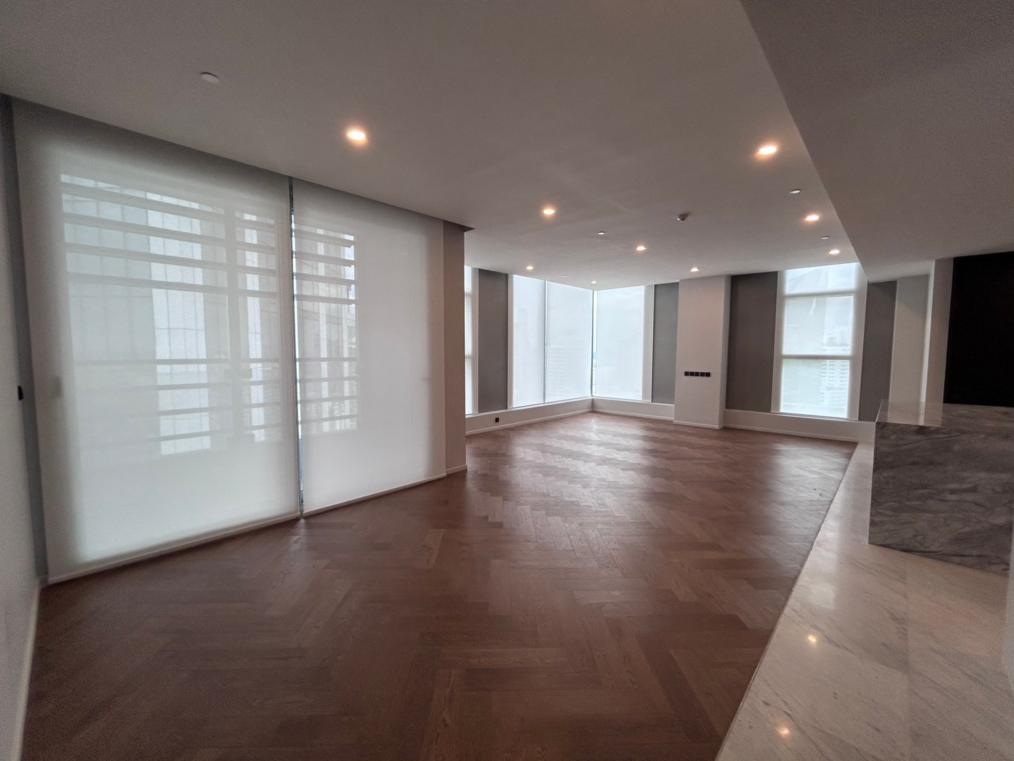 [FOR RENT] The Residences 38 | Ultra-Luxury 3BR Unfurnished – High Floor with Stunning City View – รูปที่ 3
