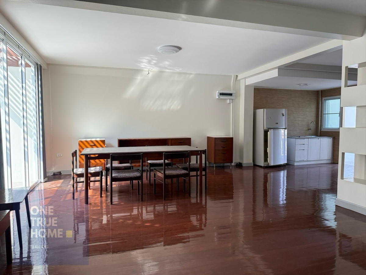 Rare Item! [ให้เช่า] Residence ตึก Mid-Century รีโนเวทใหม่ พื้นไม้สัก หน้ากว้าง 8 เมตร ย่านประดิพัทธ์ (ใกล้ร้านพริกหยวก) – รูปที่ 4