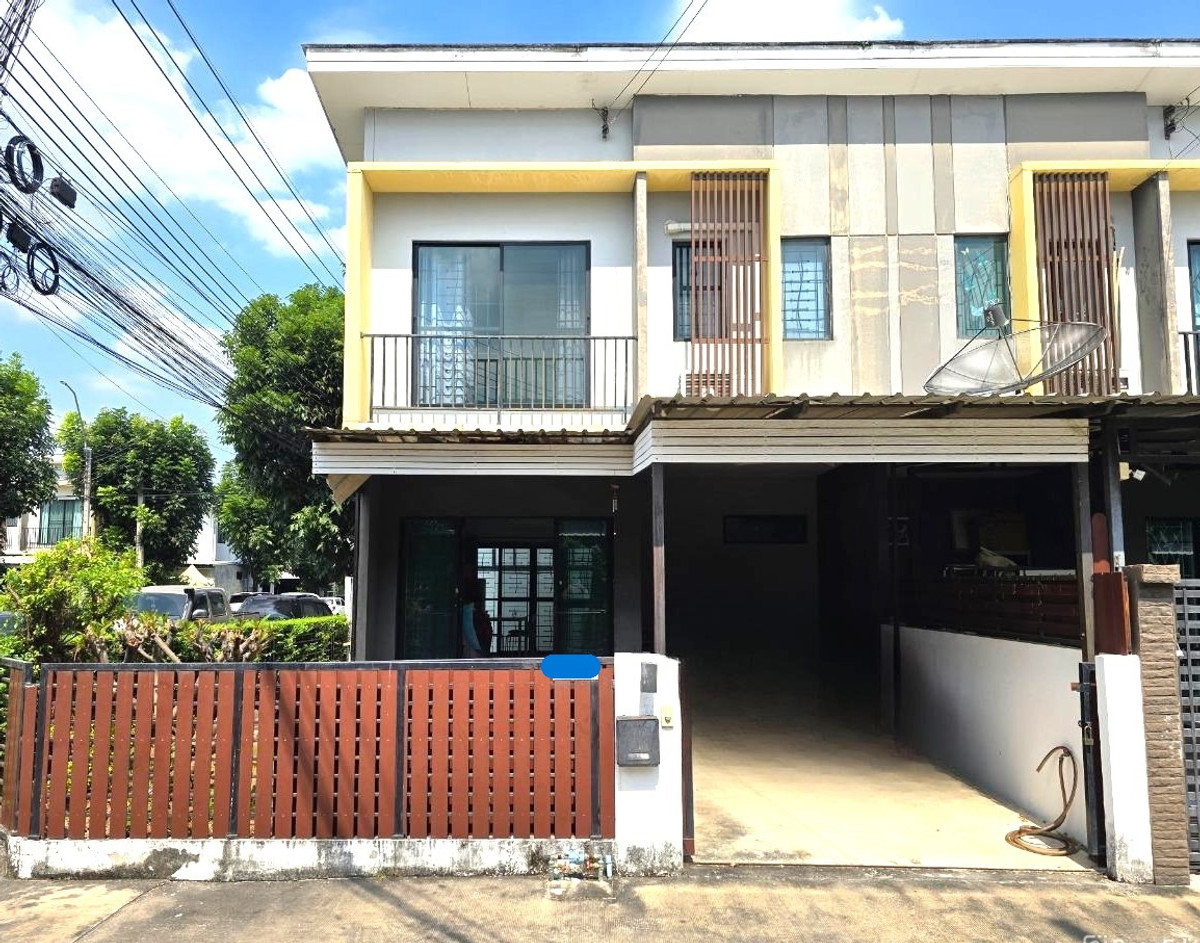 ขายด่วน! ทาวน์โฮม 2 ชั้น บ้านหลังมุม พื้นที่กว้าง  หมู่บ้าน เดอะคอนเนค 28 วัชรพล - เพิ่มสิน ทำเลดี โอกาสดีแบบนี้ไม่ได้มีบ่อย นัดดูบ้านได้ทันที ใครหาอยู่ รีบจองเลยคร๊าบ!!