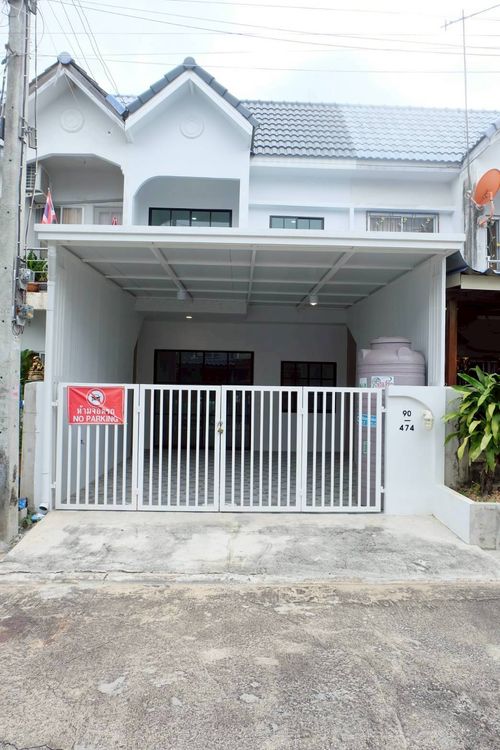 Yu Charoen Village Lam Luk Ka-Khlong 4 Beautiful house ready to move in With a special price that you didnt expect.