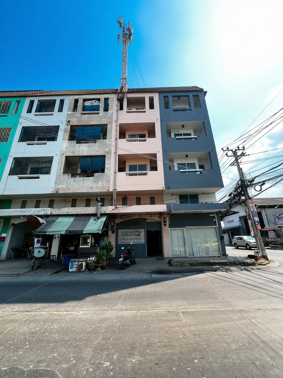 🔥 Building for sale “Suea Sleeps to Eat, Yield 8%“ 3.85 million (plus True rental contract, receive 15,750.- free every month!) Shophouse, 4.5 floors, Soi Wat Ku (Sukkha Prachasan 3), Pak Kret, trading location next to Jok Kai Deng shop.