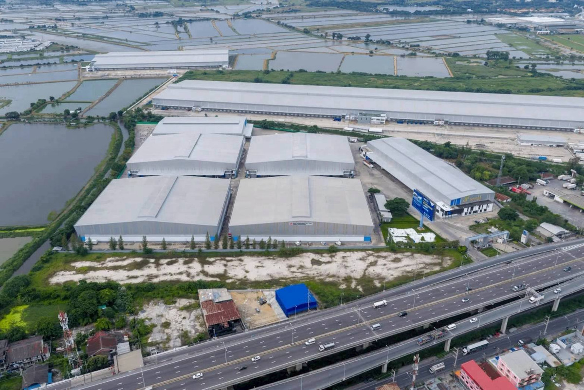 Warehouse for rent with office, new condition, 5,060 square meters, located in a strategic transportation point, Bang Wua Subdistrict. Warehouse for rent with office, new condition, 5,060 square meters, located in a strategic transportation point, Bang Wua Subdistrict.