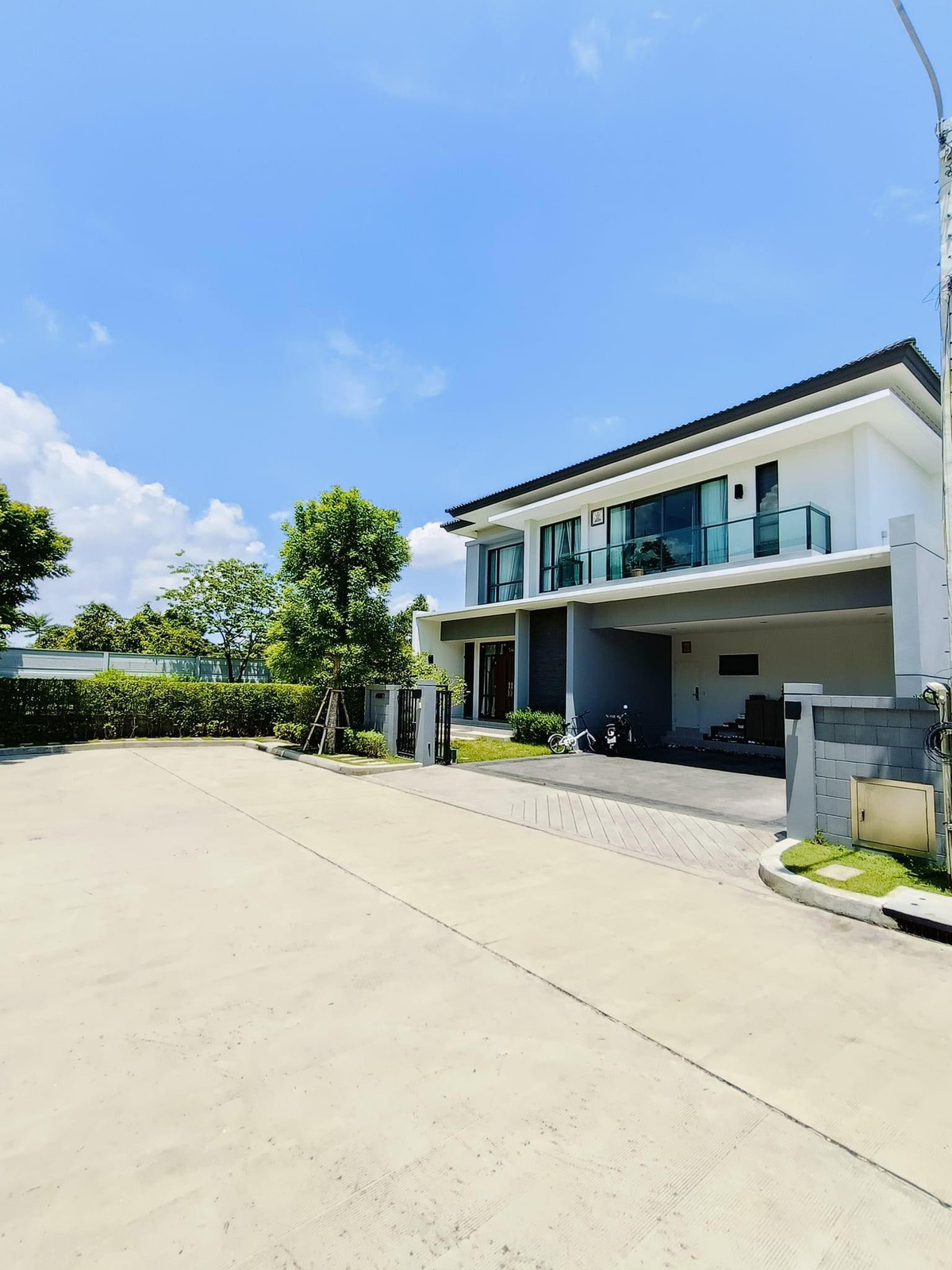 Single house according to Feng Shui principles, ready to move in! Single house according to Feng Shui principles, ready to move in!