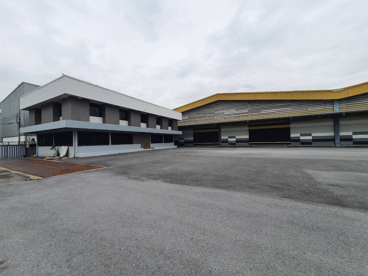 ✅ Warehouse + office for rent, 2 floors 👉 Total area 10,500 sq m.‼️ Purple area, can request Ror.4 form. ✅ Warehouse + office for rent, 2 floors 👉 Total area 10,500 sq m.‼️ Purple area, can request Ror.4 form.
