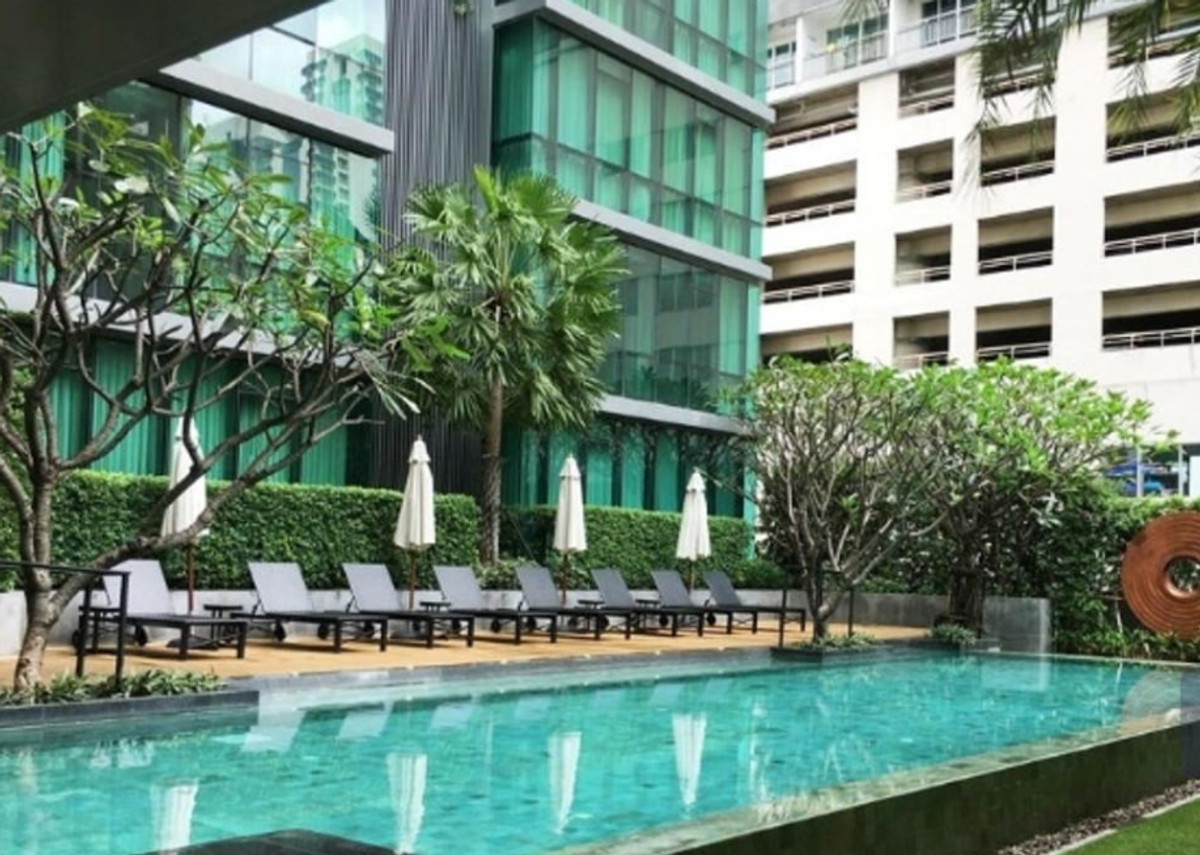 ✨ For Sale: The room sukhumvit 21 Condo ✨ 💰 Only 6,200,000 THB 1 bedroom size 50 Yes, I didn't write it wrong. This price will definitely go fast. Condo in the heart of Asoke Condo opposite the GMM building. Beautiful room. Fully furnished. There is a roo ✨ For Sale: The room sukhumvit 21 Condo ✨ 💰 Only 6,200,000 THB 1 bedroom size 50 Yes, I didn't write it wrong. This price will definitely go fast. Condo in the heart of Asoke Condo opposite the GMM building. Beautiful room. Fully furnished. There is a roo