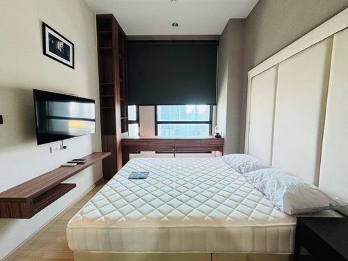 ⚡️Stop before scrolling past. You are seeing this room before anyone else, a city view room, fully furnished, ready for you to own in The Capital Eakamai - Thonglor Condo.
