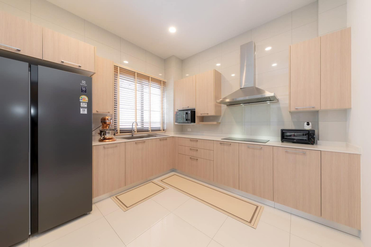 บ้านเดี่ยวสร้างใหม่ 3 ชั้น Luxury Residence ใจกลางราชดำเนิน — ทำเลหายากมาก แทบไม่มีบ้านใหม่แบบนี้อีกแล้ว ✨ ใกล้ MRT เพียง 500 เมตร | ใกล้สนามหลวง | ใจกลางเขตประวัติศาสตร์กรุงเทพฯ – รูปที่ 3