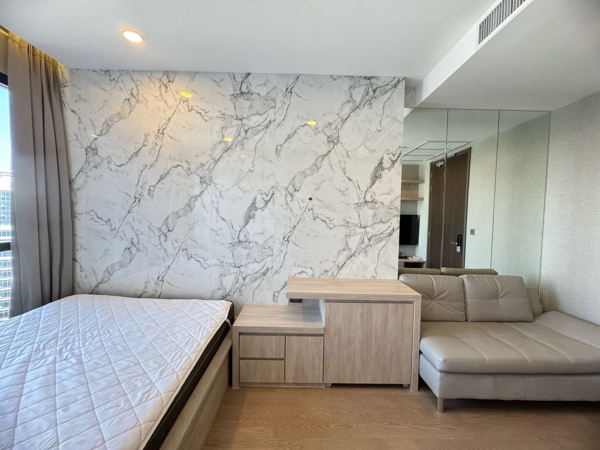 Urgent sale📍Ashton chula silom✨ High floor, beautiful room, size 24 sq m, built-in furniture. There are all electrical appliances. Call 099-629-5546 urgently. The room goes quickly 🔥 – รูปที่ 2