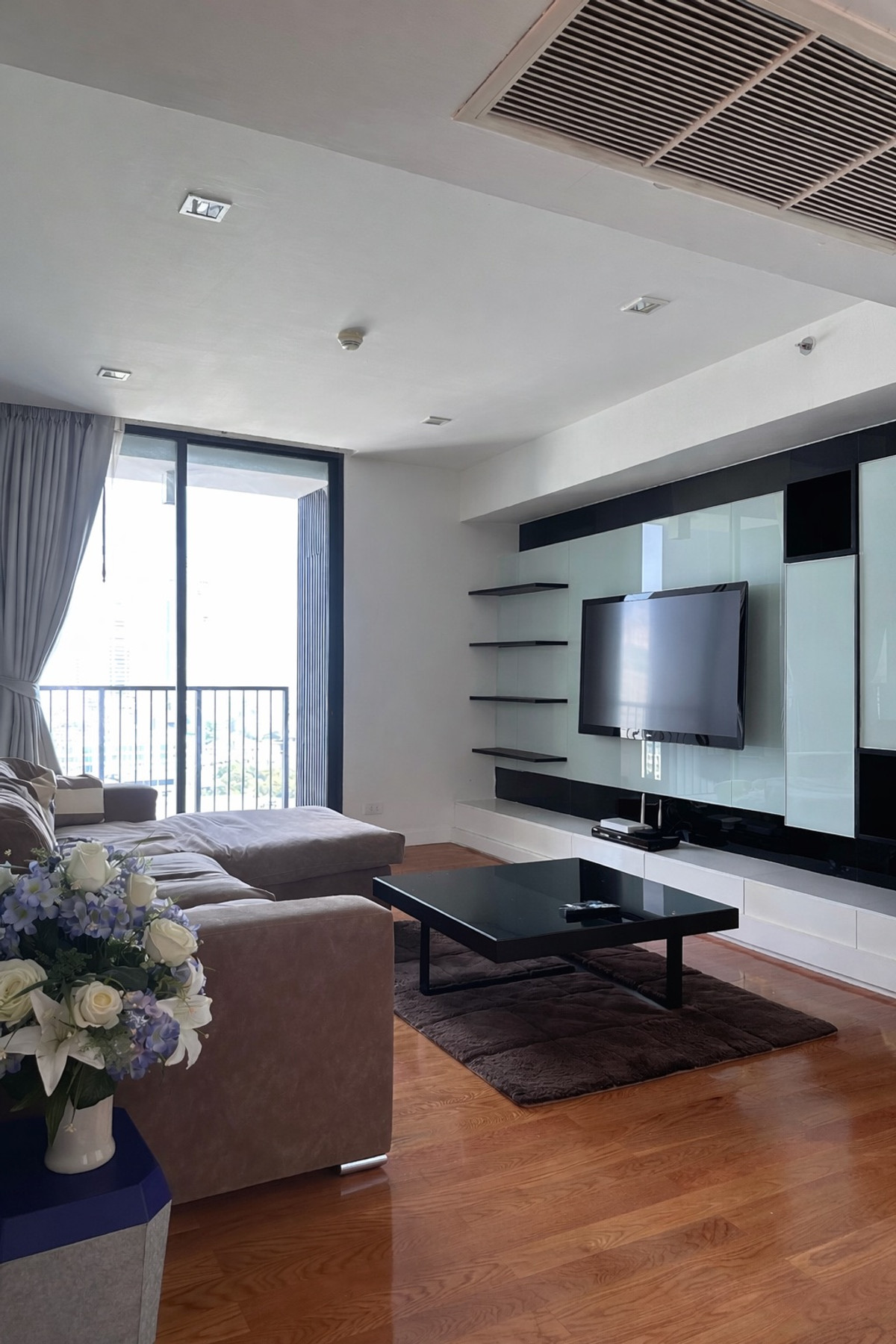 ขายคอนโด The Alcove Thonglor 10 เฟอร์นิเจอร์บิ้วอินครบทุกห้อง พร้อมเข้าอยู่ ขายคอนโด The Alcove Thonglor 10 เฟอร์นิเจอร์บิ้วอินครบทุกห้อง พร้อมเข้าอยู่