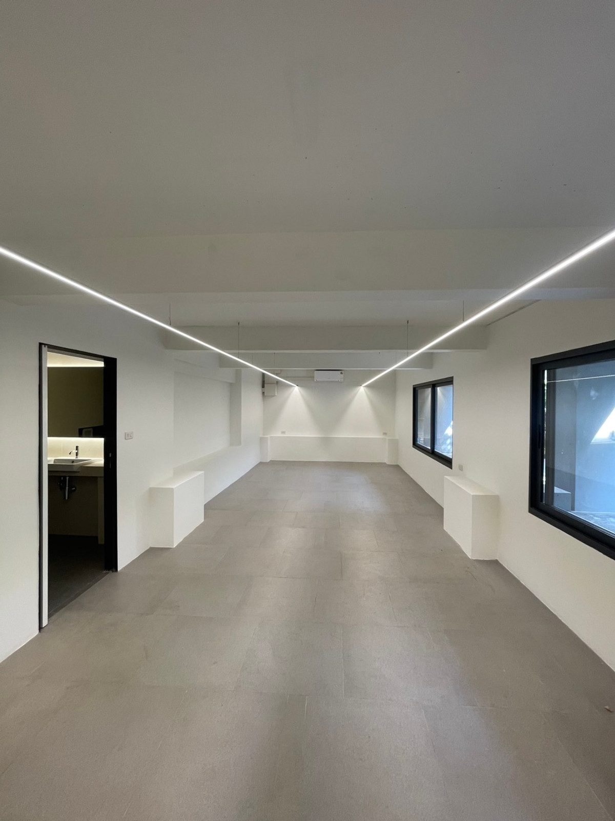 🔥For Rent |  Home Office A Unit | 300 sqm | Ratchada 32/Lat Phrao 35 | Virgin Space | EV Charging | renovated office