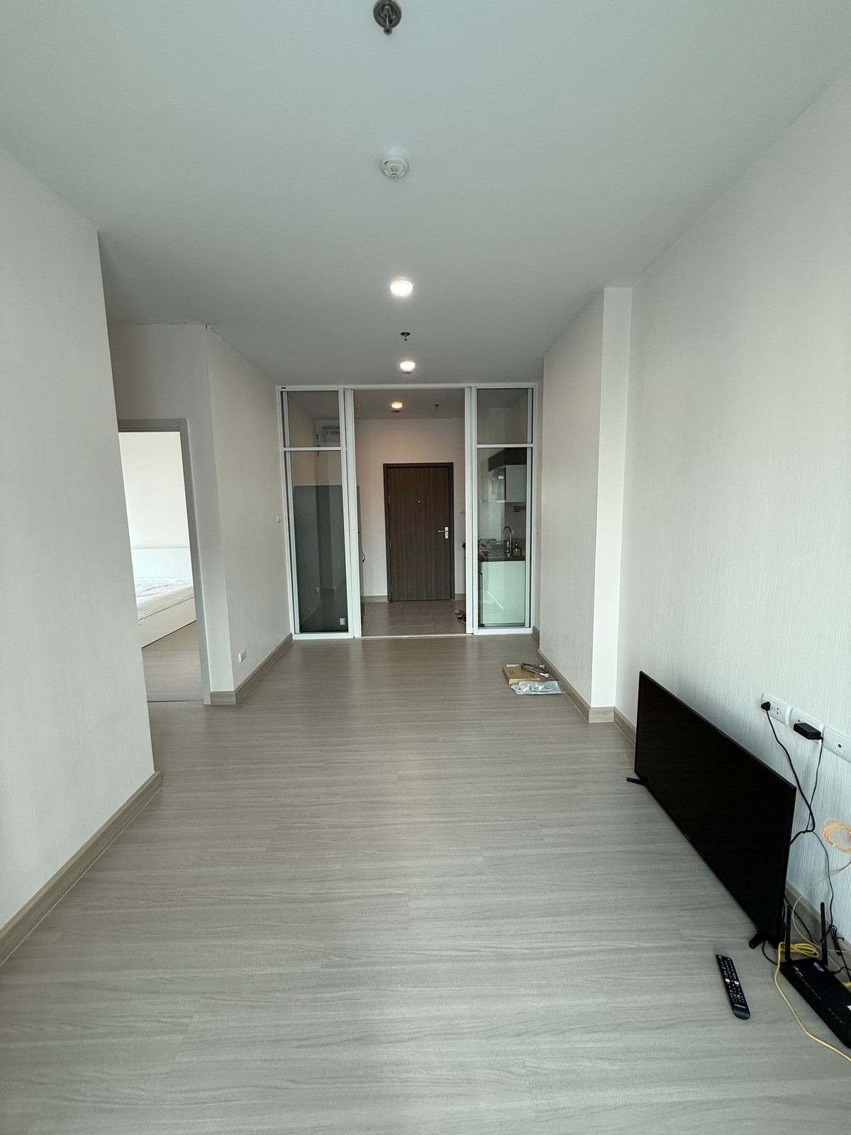 For rent, Supalai Loft Sathorn-Ratchaphruek, corner room, 2 bedrooms, 2 bathrooms, 18th floor, room area 65 sq m.