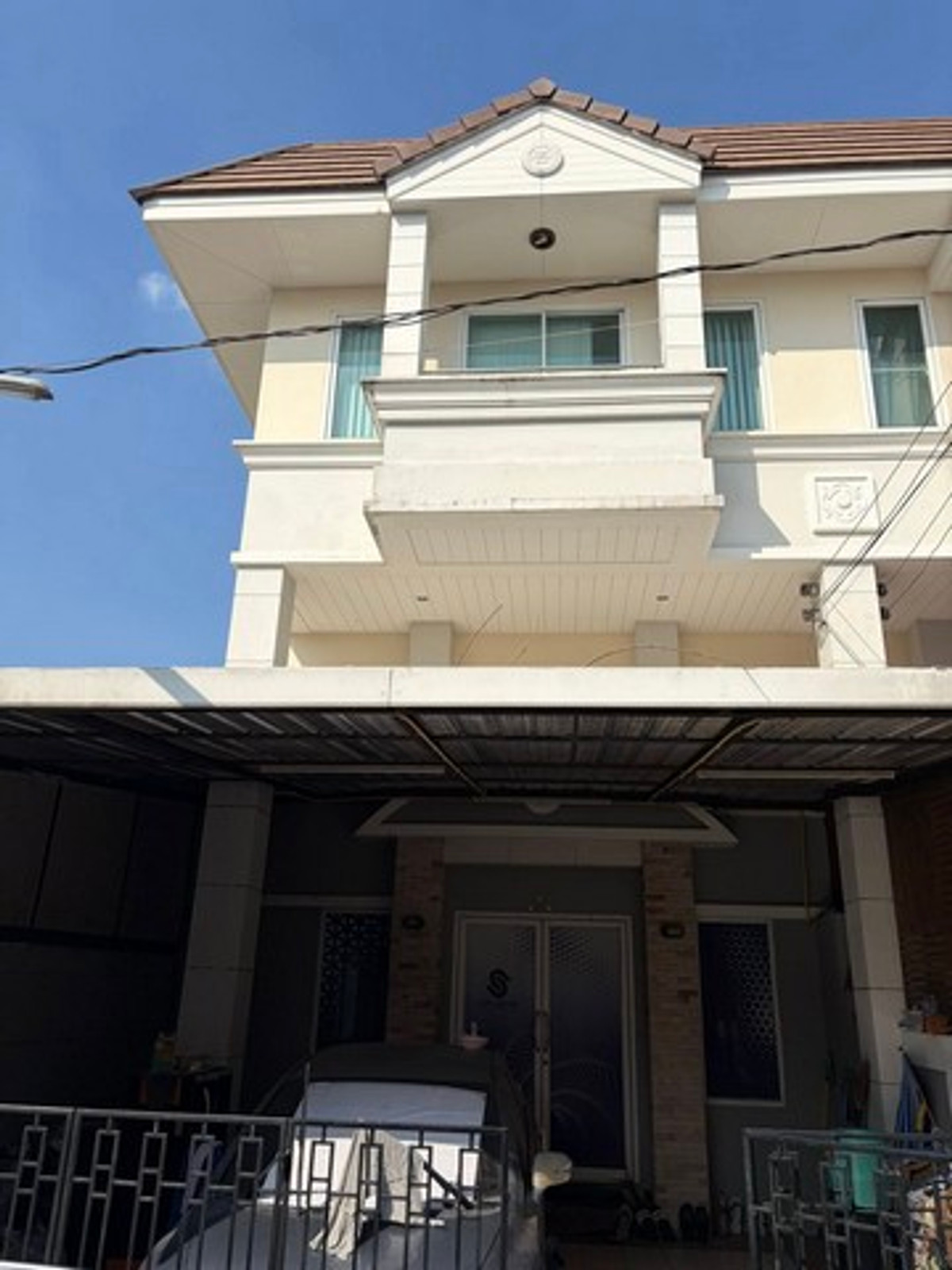 3-story townhome for sale, Vidapa Park Village, Ban Kluay-Sai Noi. 3-story townhome for sale, Vidapa Park Village, Ban Kluay-Sai Noi.