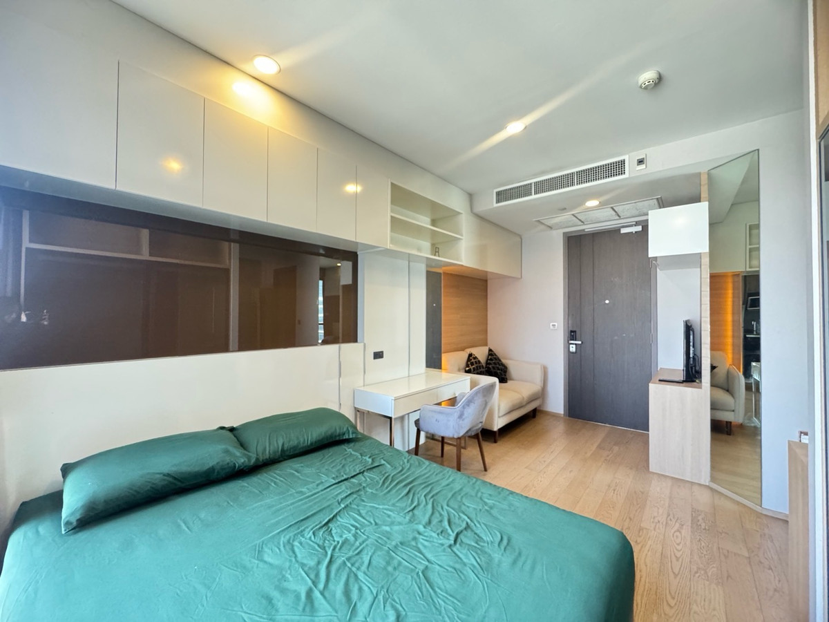 Urgent sale, cheapest price📍Ashton chula silom✨ High floor, beautiful room, size 24 sq m, built-in furniture. There are all electrical appliances. Call 099-629-5546 urgently. The room goes quickly 🔥 – รูปที่ 2