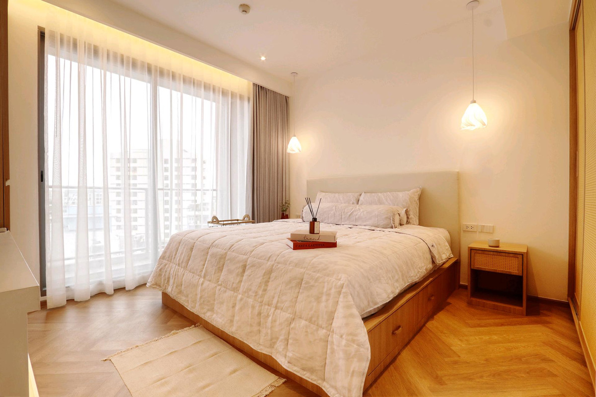 🔥For Rent Now🔥 The Loft Ekkamai, Spacious 2-Bedroom Unit, Beautifully Decorated, Fully Furnished, Ready to Move In, Near BTS Ekkamai