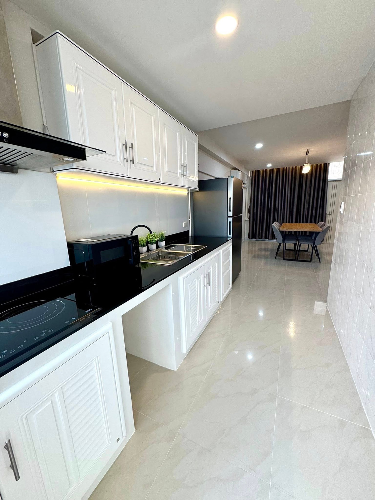 For Rent : สยามคอนโดมิเนียม Rama9 | 3ห้องนอน 2ห้องน้ำ ติดเซ็นทรัลพระราม9 ห้องสวย เฟอร์นิเจอร์ครบ พร้อมเข้าอยู่ – รูปที่ 4